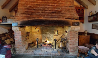 The Oak Barn outside