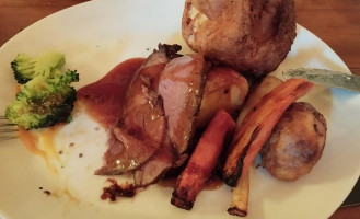 The Oak Barn food