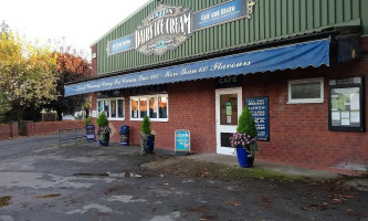 Blyton Ice Cream outside