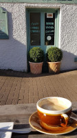 Britannia Inn outside