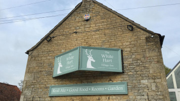 The White Hart outside