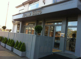 Avenue Bistro outside