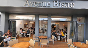 Avenue Bistro outside