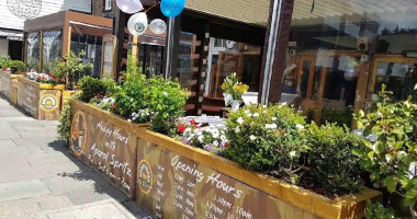 Al Forno outside