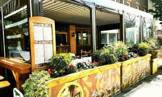 Al Forno outside