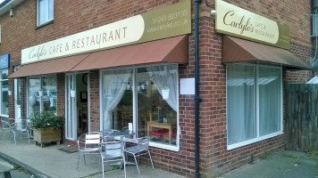 Carlyle's Cafe outside