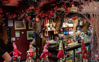 The Red Lion outside
