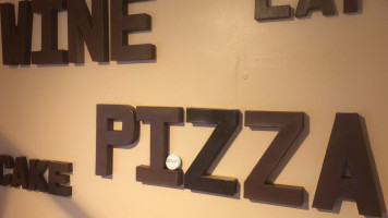 Doyle's Cafe logo