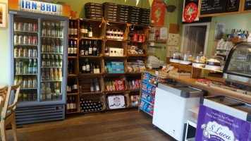 Doyle's Cafe inside