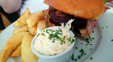 Signals Bistro food
