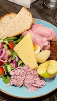 Holmbush Inn food