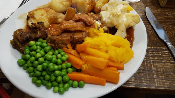 Holmbush Inn food