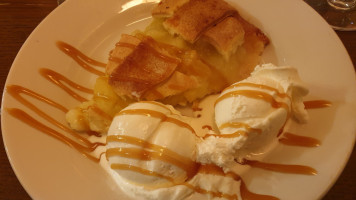 Maxies Bistro Wine food