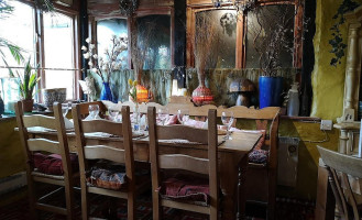 The Globe Inn inside