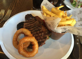 The Muddy Duck food