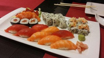Sushi Lovers food