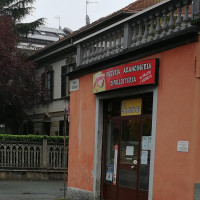 Catchems Corner outside