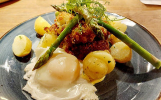 The Hawes Inn food