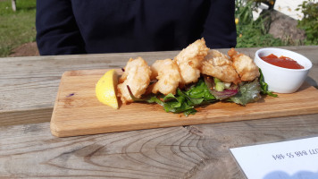 Falcon Inn food