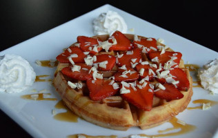Creams Cafe food