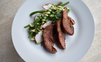 The Swine That Dines food