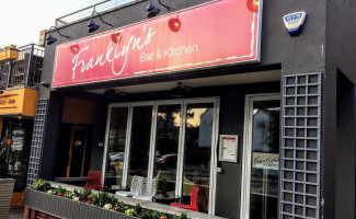 Franklyn's Kitchen outside
