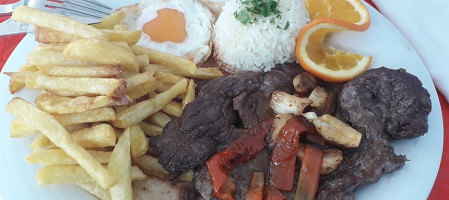 Quinta Santa Barbara food