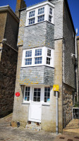 The Sloop Inn outside