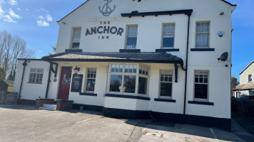 The Anchor Inn outside