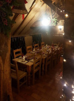Saracens Head inside