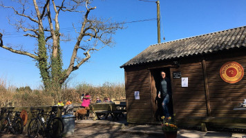 Stans Bike Shack outside
