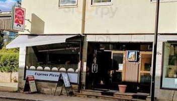Express Pizza Grill outside