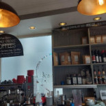 The Olive Branch Dentro