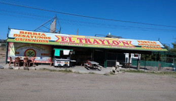 Zlatna Ribica outside