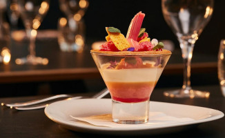 Pier Eight Restaurant Bar drink