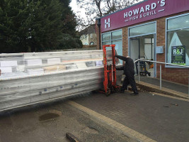 Howard's Fish And Grill