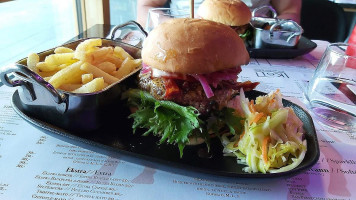 Köl Burgerbar Grill food