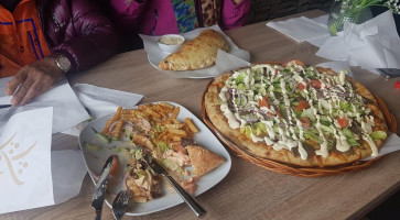 Preikestolen Kebab Pizza food