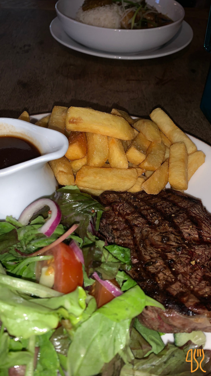 The White Horse Easton