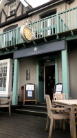 Stargazy Inn outside