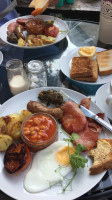The Fuchsia Caffe food