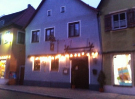 Henningsvaer Lysstoeperi And Cafe outside