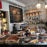 Henningsvaer Lysstoeperi And Cafe inside