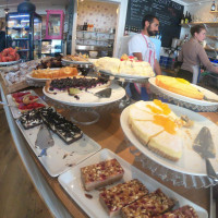 Henningsvaer Lysstoeperi And Cafe food