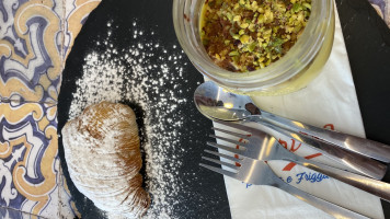 Caprizza (pizzeria Y Cocina Napolitana)