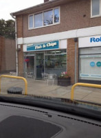 Hillton's Fish Chip Shop outside