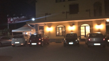 Amaretto Cafe outside