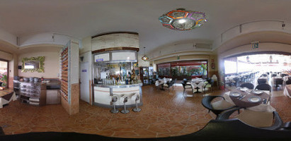 Dayana Indian Tandoori inside