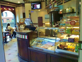 Merchant Chippie inside