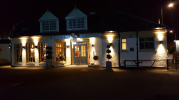 Justinlees Inn outside